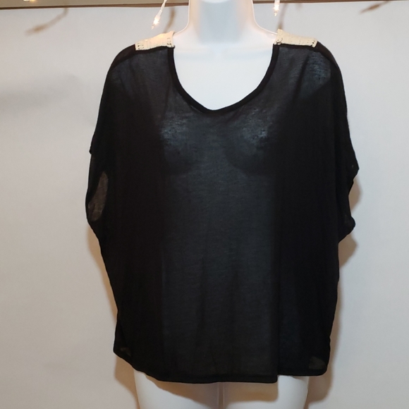 Black Ultra Light Top with White Lace Dipping Back - Picture 3 of 3